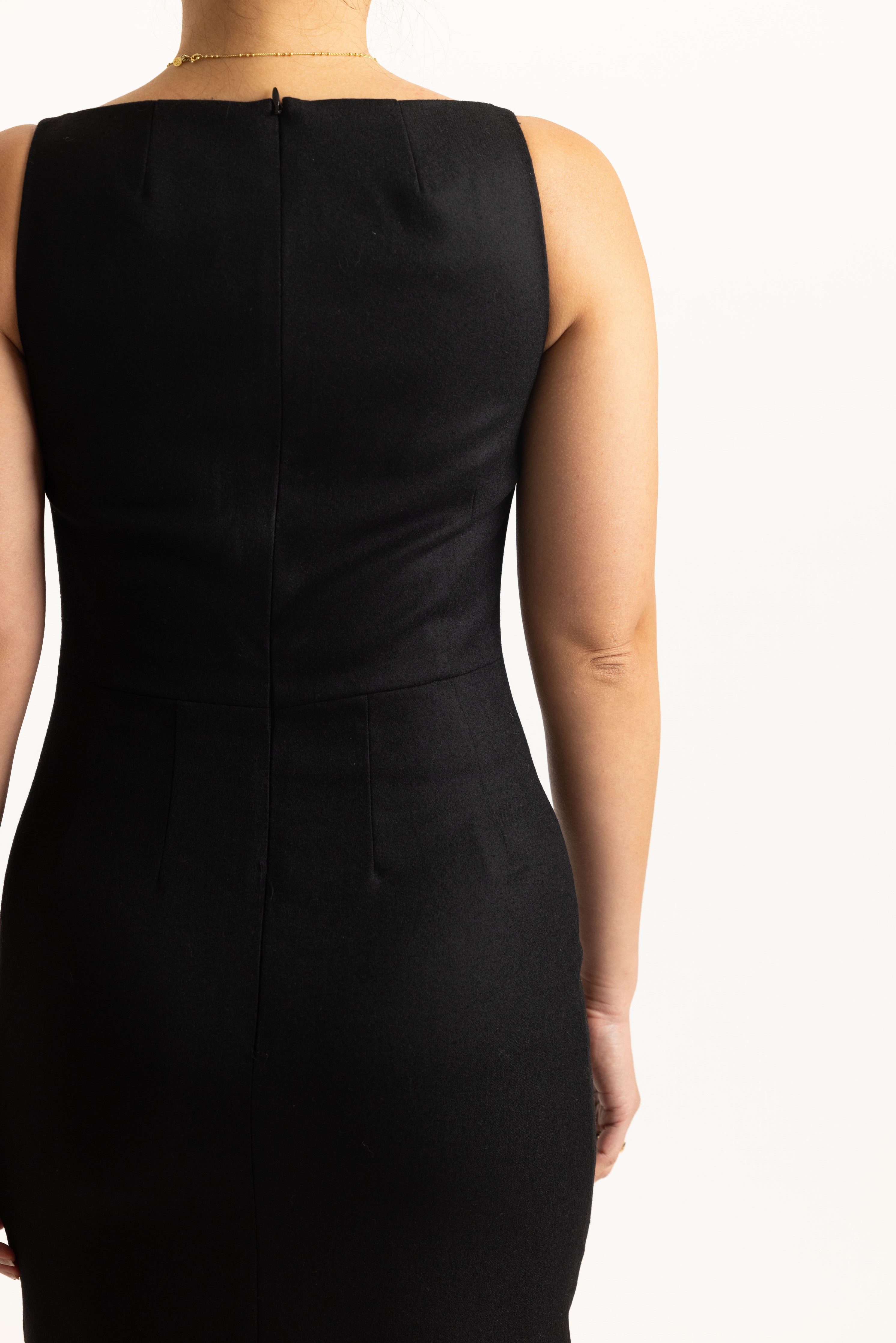 90's Midi Dress in Black - back details